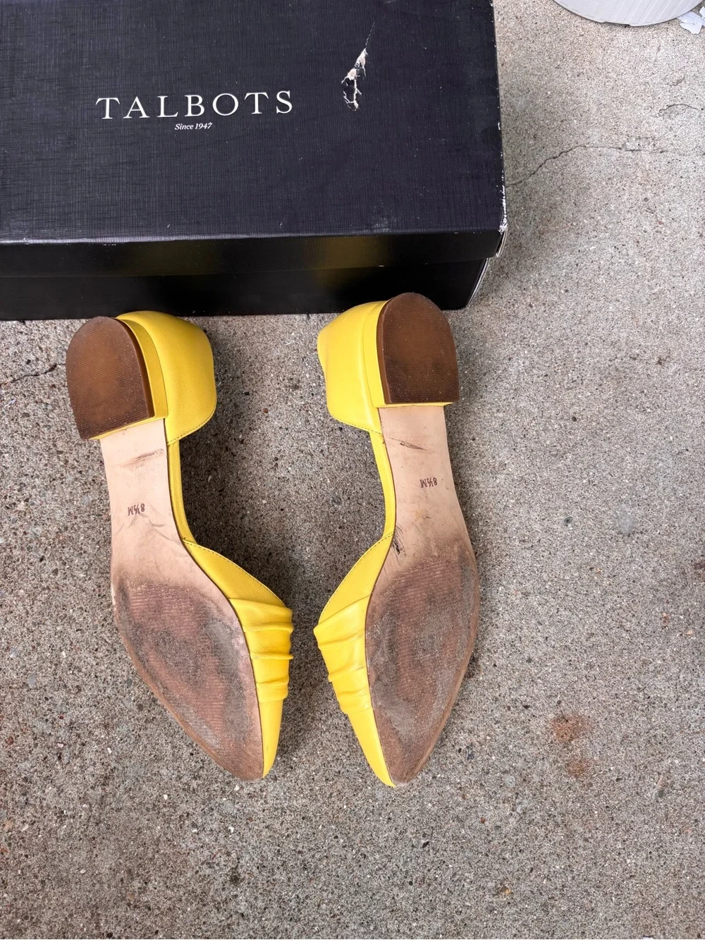 Talbots “lemon drop” Yellow Pointed Knot Leather Flats